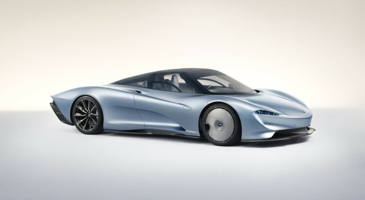 McLaren Speedtail (2018) : 3/4 avant droit gris