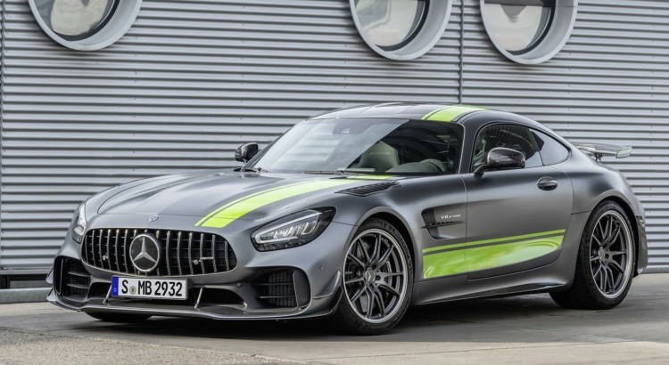 Mercedes AMG-GT R 4.0i V8 BiTurbo 585  AMG Speedshift DCT Pro (Coupé)