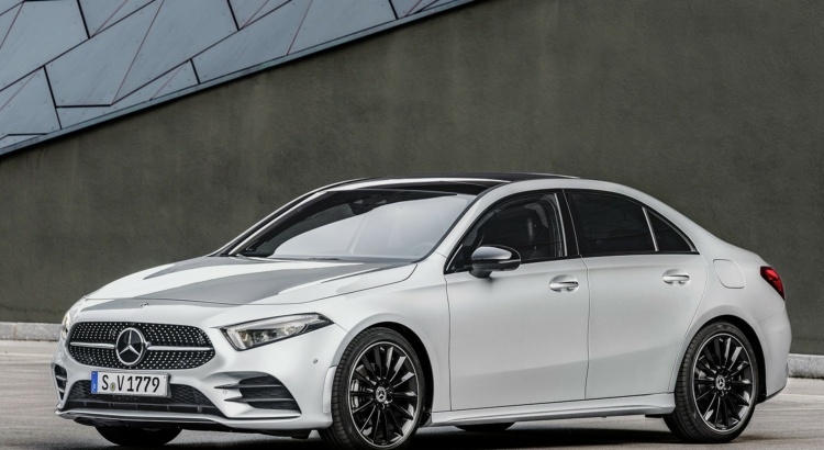 Mercedes Classe A 35i AMG 306 4Matic Speedshift AMG Mercedes-AMG (Berline)