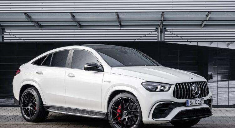 Mercedes-AMG GLE 63 Coupé (2020) : 3/4 avant droit blanc