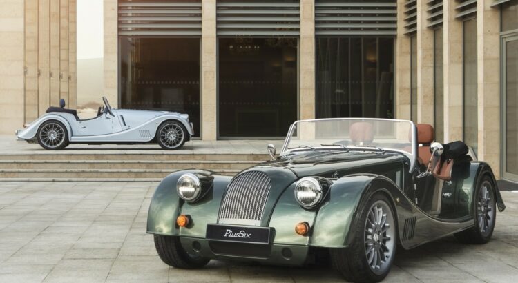 Morgan Plus Six (2019) : 3/4 avant gauche vert