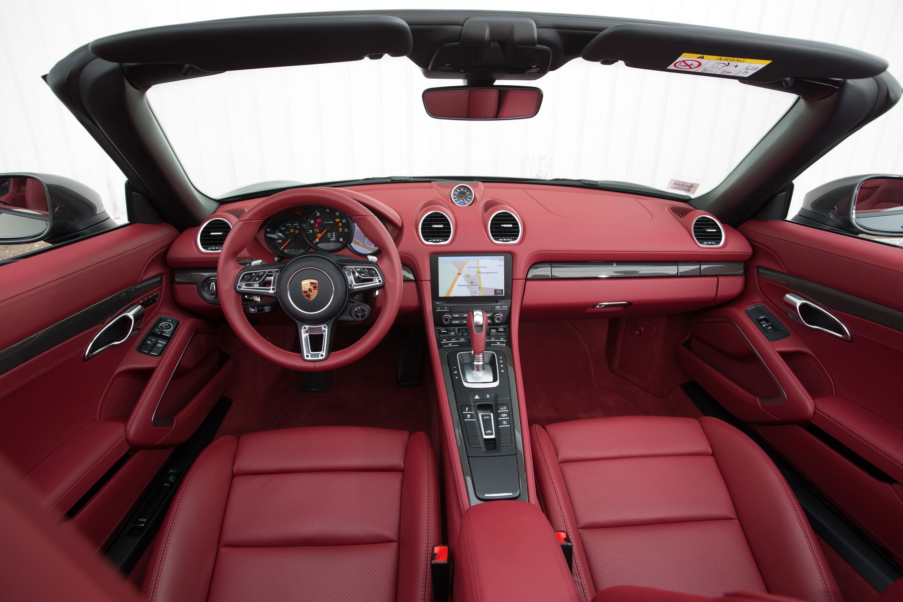 Porsche 718 Boxster 2 portes gris (2017) : au volant