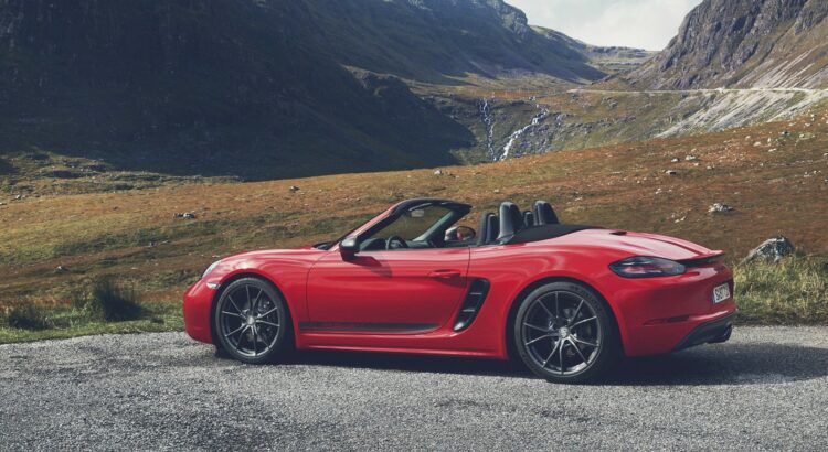 Porsche 718 Boxster T (2018) : 3/4 arrière statique