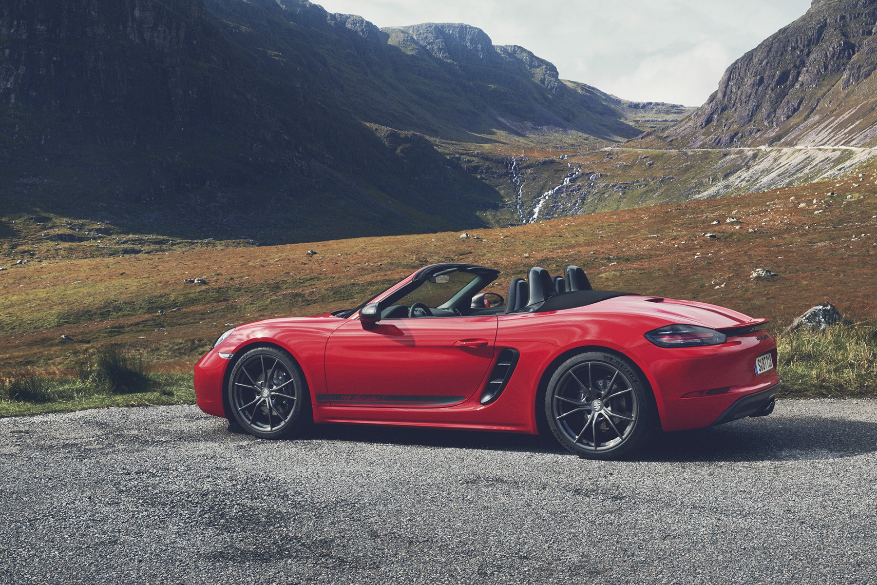 Porsche 718 Boxster T (2018) : 3/4 arrière statique