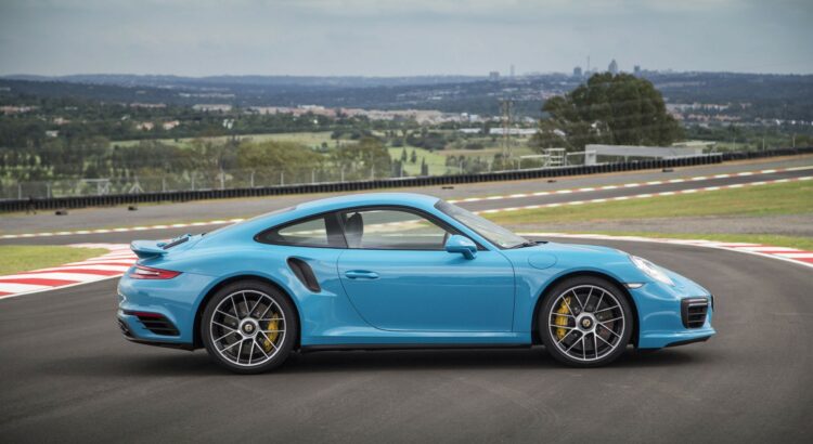 Porsche 911 Turbo S 2016