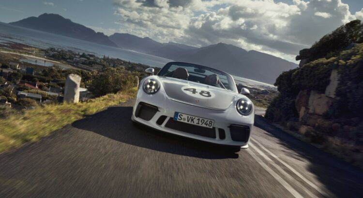 Porsche 911 Speedster (2019) : avant gris