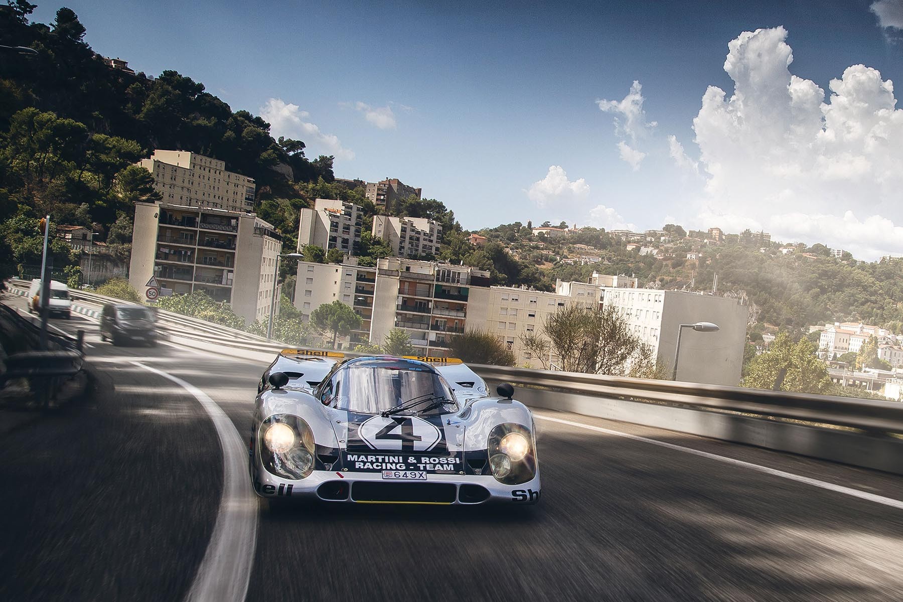 Porsche 917-037 de Claudio Roddaro sur route : en balade