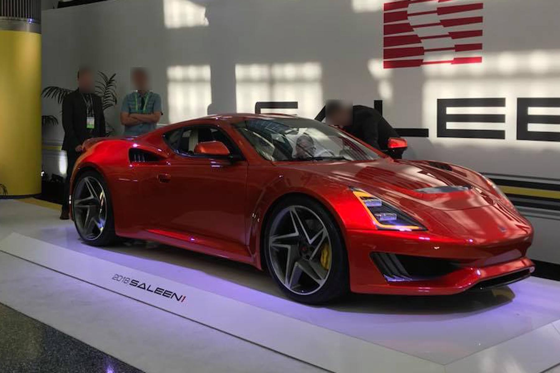 Saleen S1 (2018) : 3/4 avant