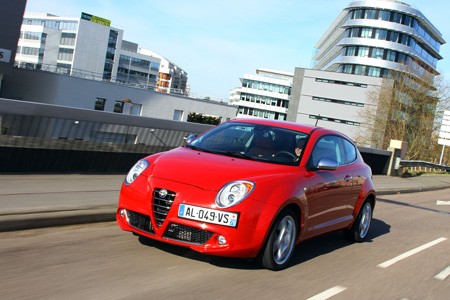 Alfa Romeo MiTo 1.4i Turbo MultiAir 170   Quadrifoglio Verde (Berline)