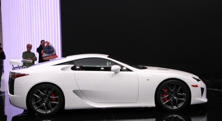 Lexus LFA (2012) : des exemplaires invendus !