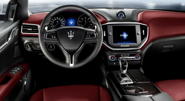 Maserati Ghibli (2017) : vocale !