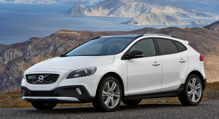 Volvo V40 2.0i T5 254 AWD Geartronic Xénium (Berline)