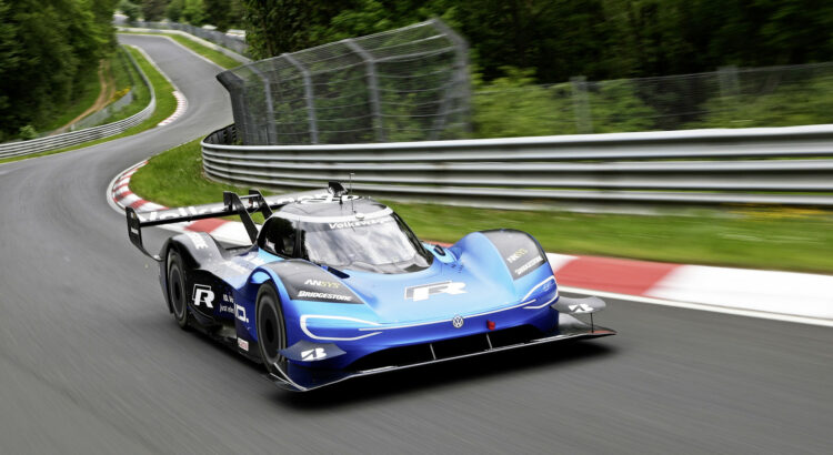 La Volkswagen ID.R, détentrice du record pour une voiture électrique sur la "Boucle Nord" du Nürburgring.