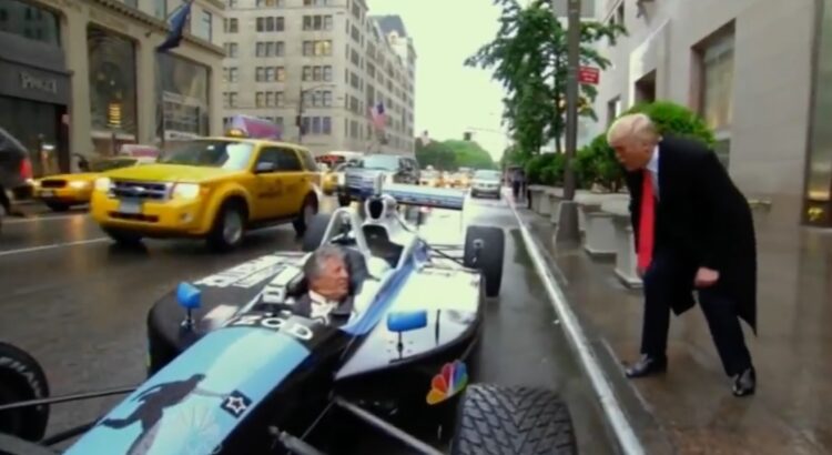 (Re)découvrez cette vidéo insolite où Donald Trump "traverse" New-York dans une monoplace d'IndyCar !