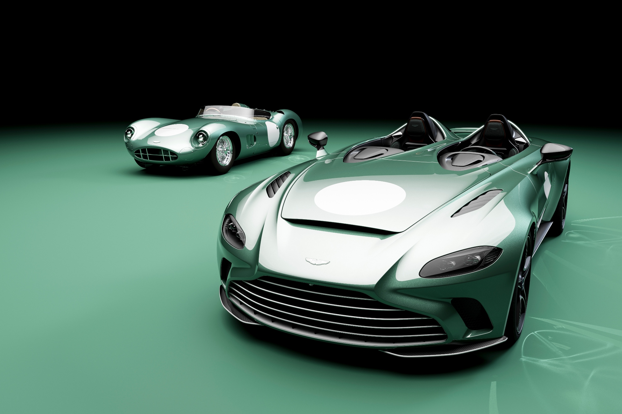 Aston Martin V12 Speedster (2021) / Aston Martin DBR1 (1959)