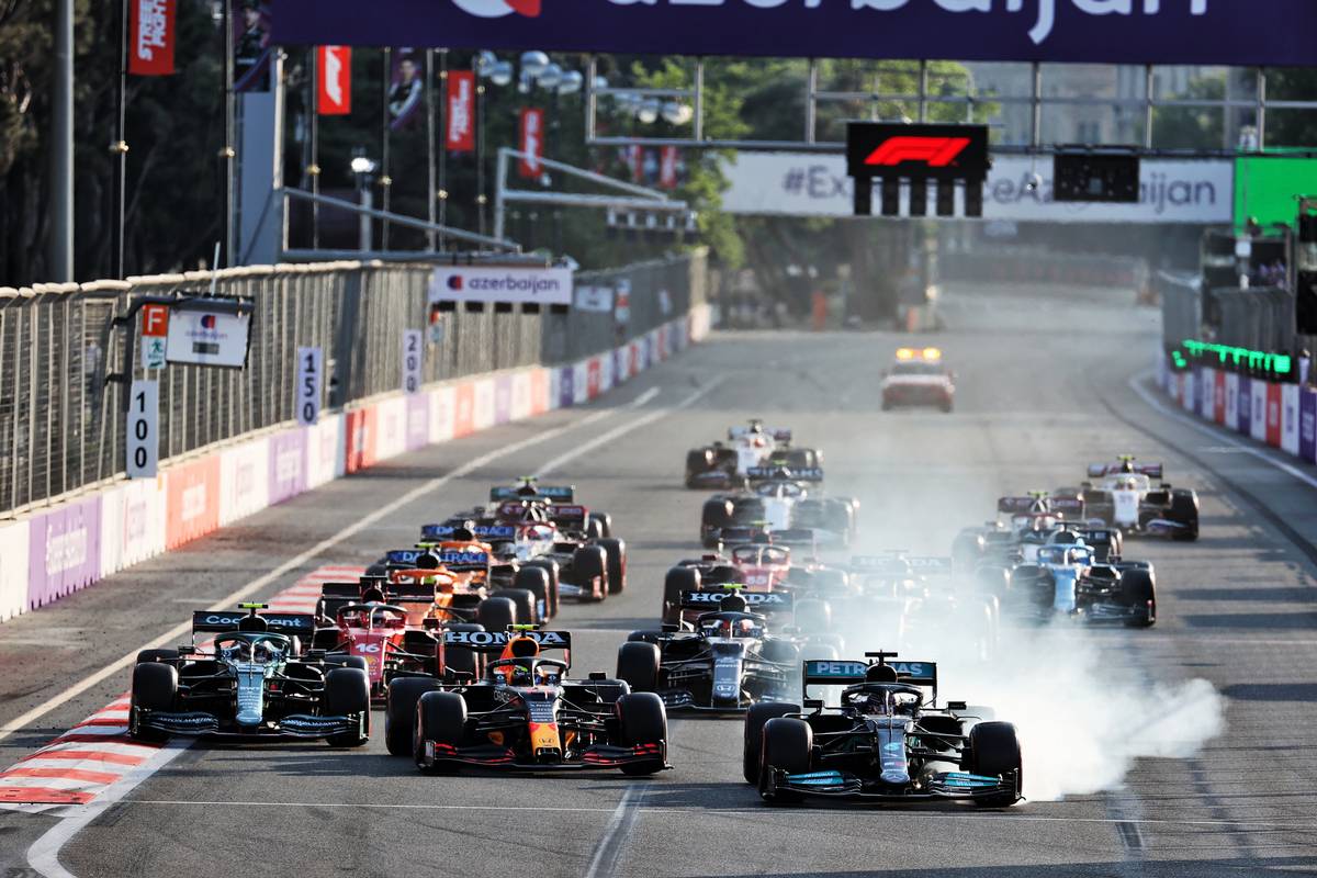 F1 Gp D Azerbaidjan Victoire De Perez Devant Vettel Et Gasly