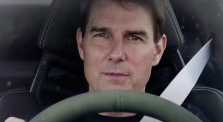 Tom Cruise au volant d'une Porsche 911 GT3 à Silverstone...