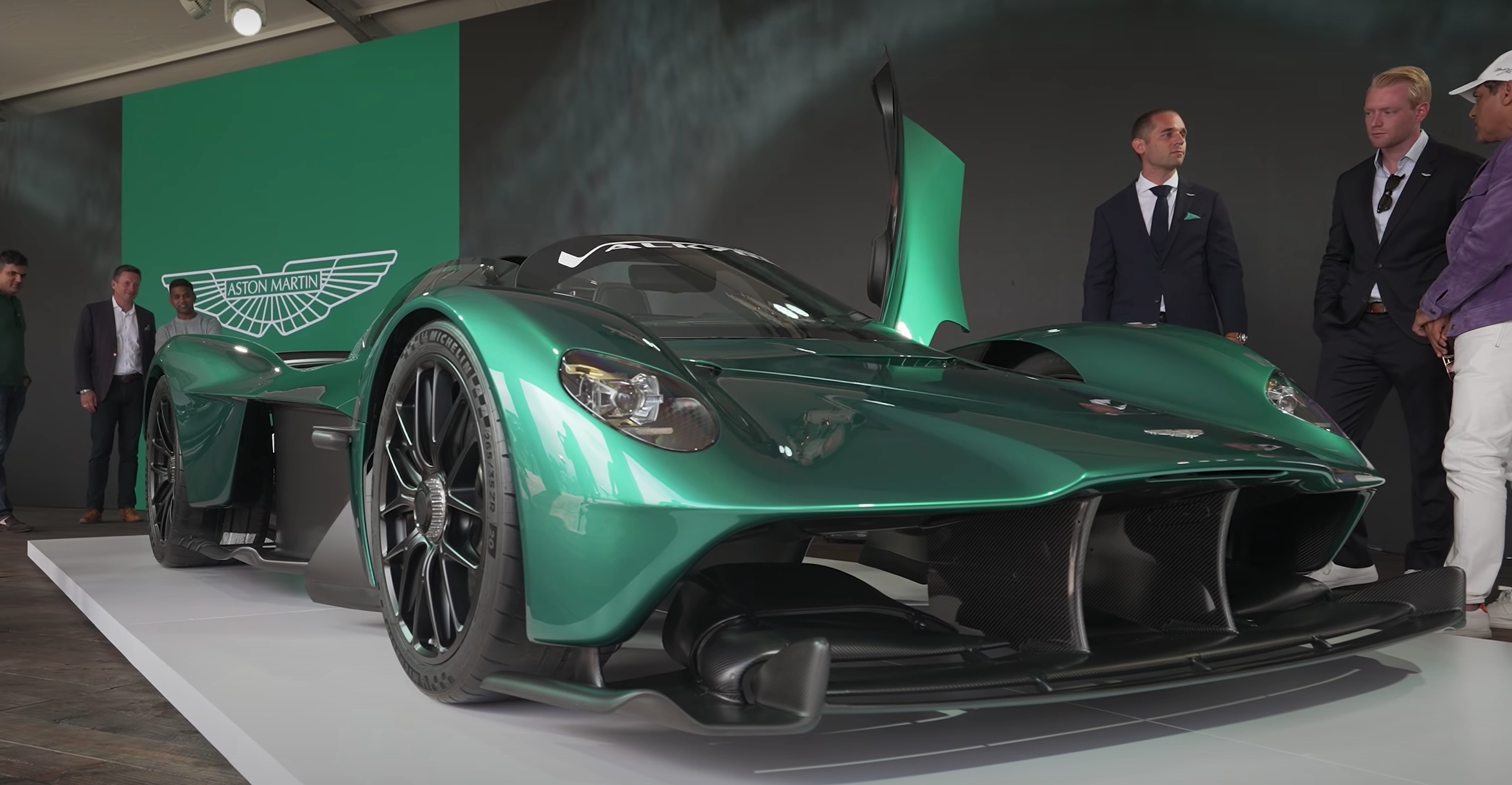 <p>Dans le garage de Manny Khoshbin : des supercars en folie !</p>
