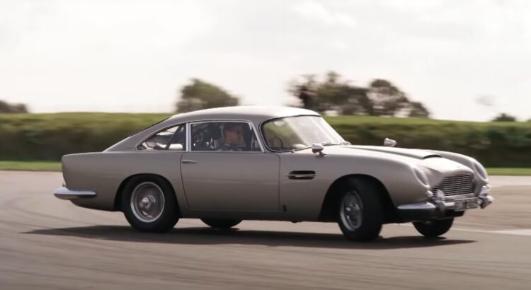 Quand Vettel drifte comme James Bond en Aston Martin DB5 !