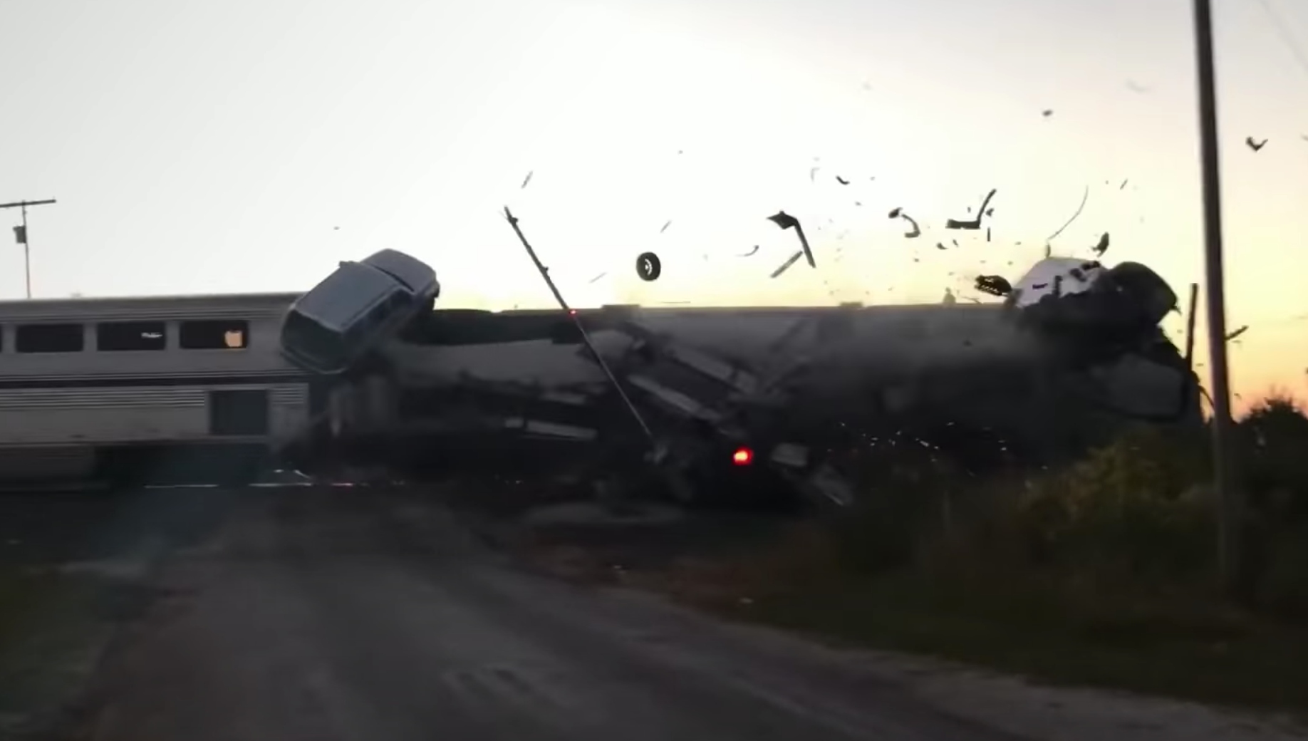 accident semi-remorque avec train