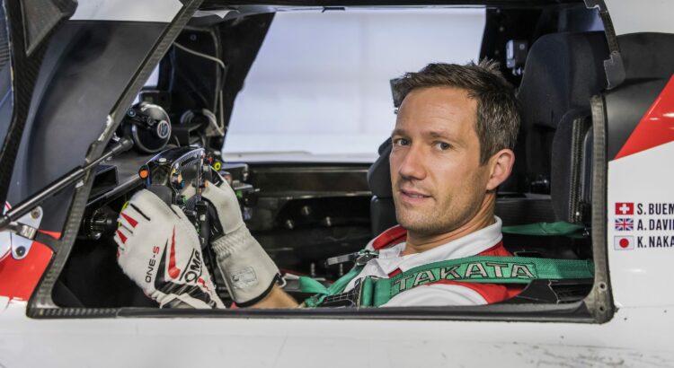 Sébastien Ogier dans la Toyota GR010