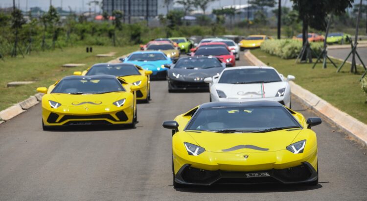 Movember : 1500 Lamborghini se rassemblent dans le monde entier