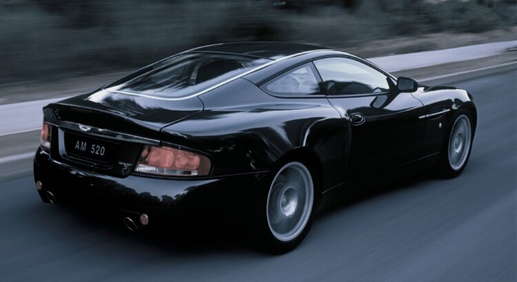 Aston Martin V12 Vanquish