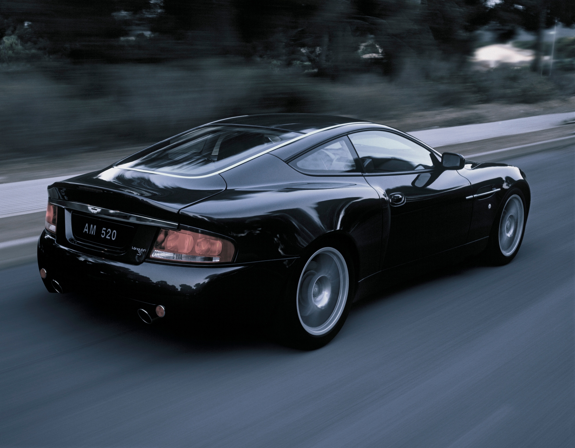 Aston Martin V12 Vanquish