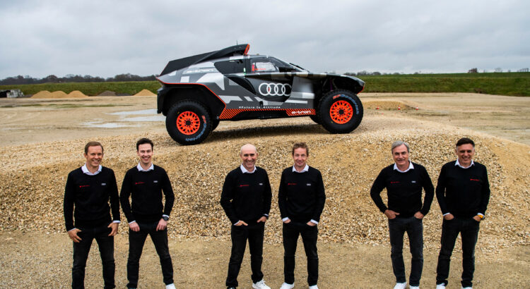 Stéphane Peterhansel : dans le garage de "Monsieur Dakar" (en images)