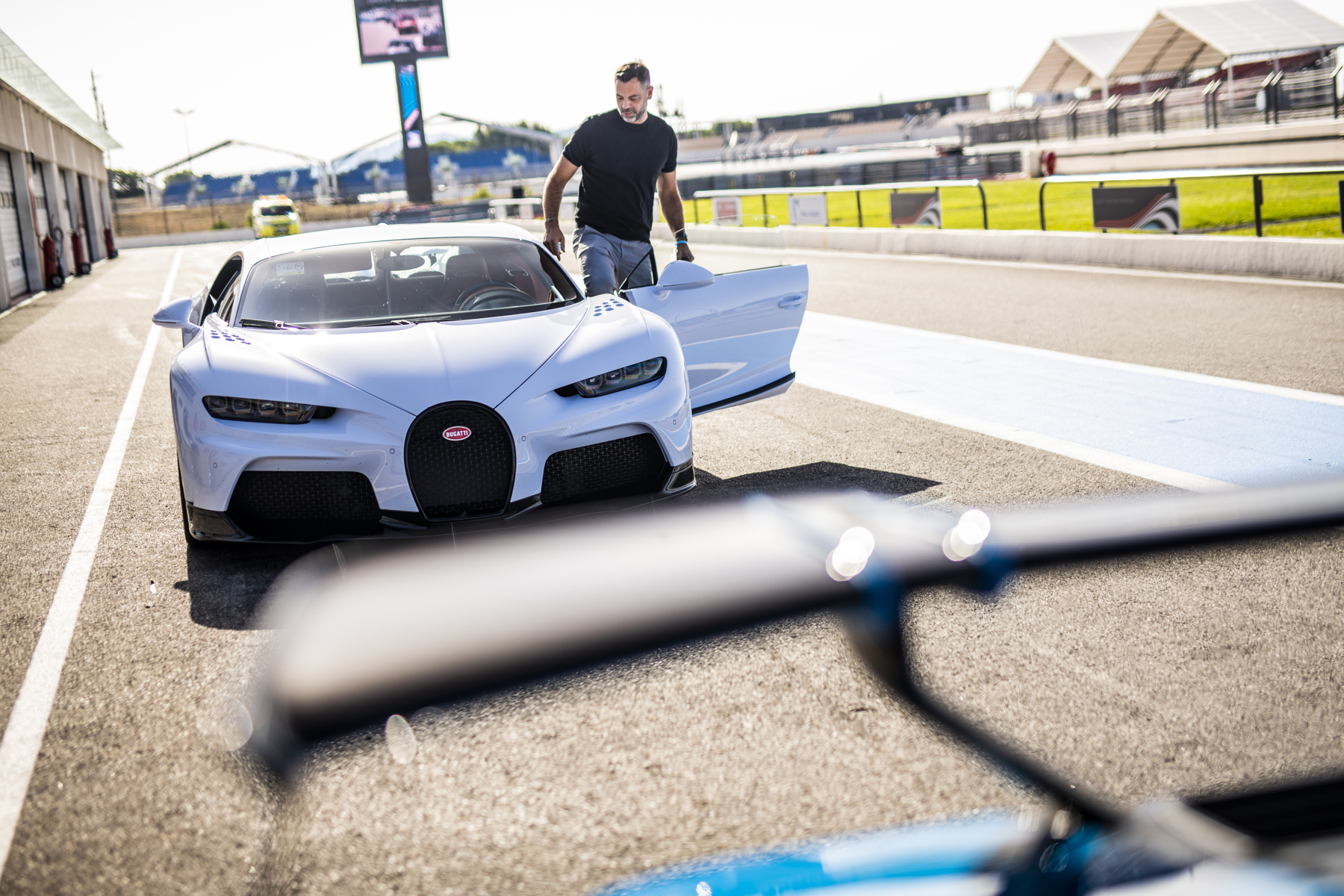bugatti chiron circuit pilote
