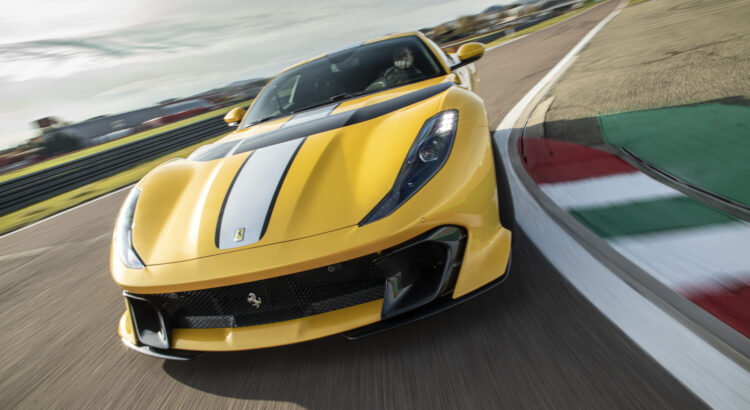 Ferrari 812 Competizione (2022) : l'essai de Sport Auto à Fiorano