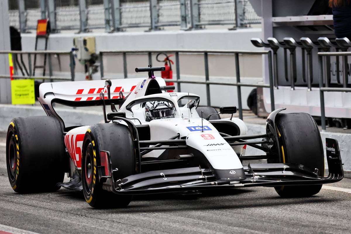 Haas VF-22