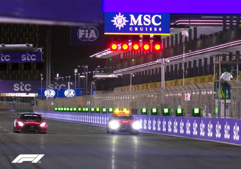 La Safety Car et la Medical Car de F1 font la course