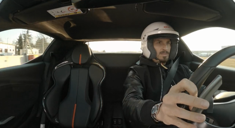 Zlatan au volant d'une Ferrari !