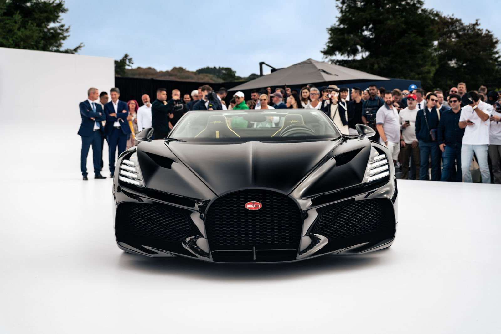 La nouvelle Bugatti W16 Mistral fait sensation à la 