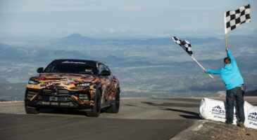 Urus record Pikes Peak