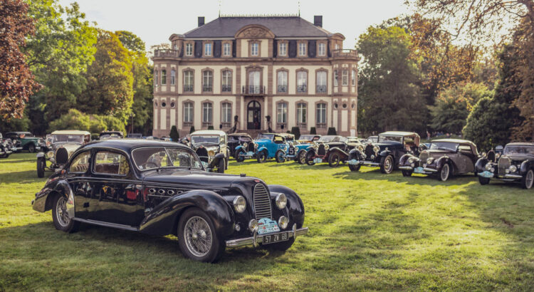 Une armada de Bugatti prend d'assaut Molsheim !