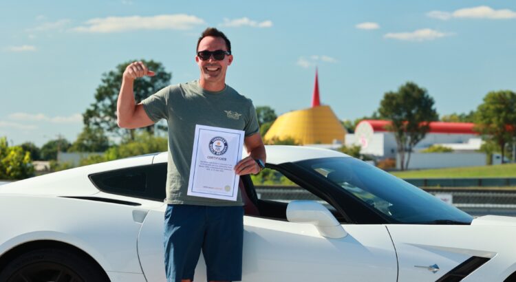 Vidéo : il bat un record du monde totalement insolite en Corvette C7 !