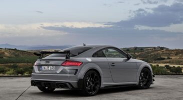Audi tt rs coup&eacute; iconic edition