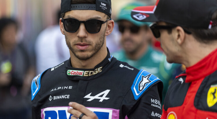Pierre Gasly : sa compagne s'affiche en bikini pour le motiver !