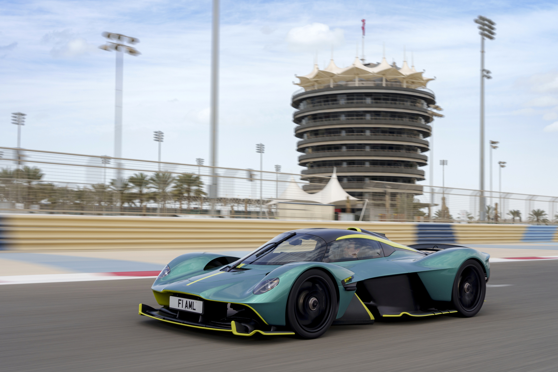 Aston Martin Valkyrie 2023