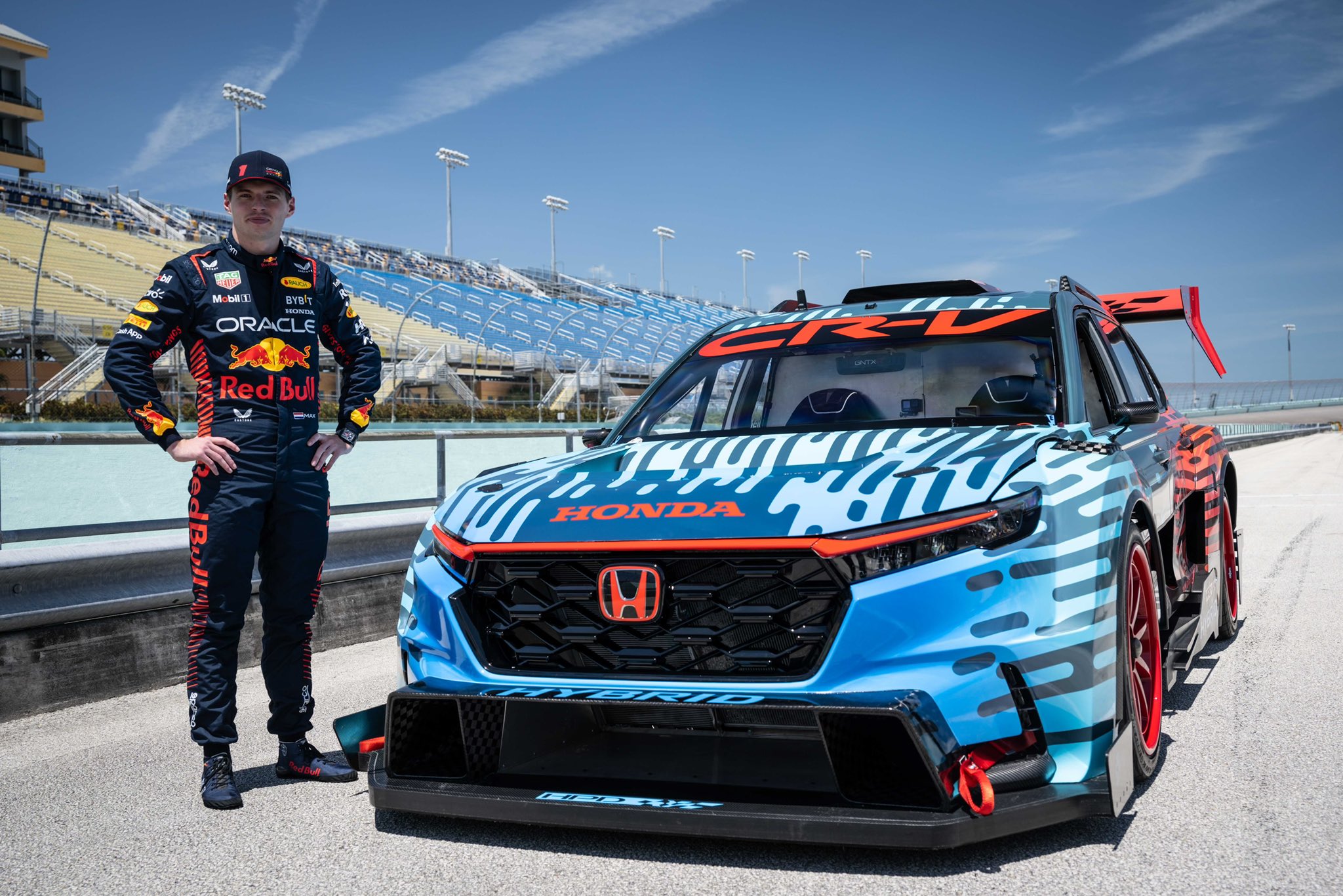 Verstappen Honda CR-V Hybrid Racer Miami