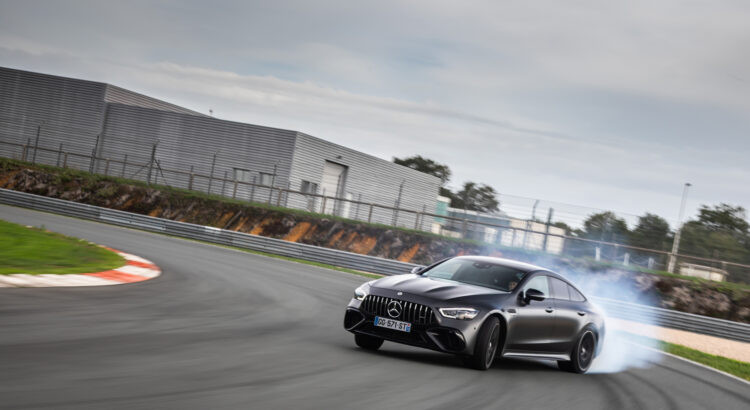 Essai - Mercedes-AMG GT 63 S E : une berline de 843 ch sur circuit ?