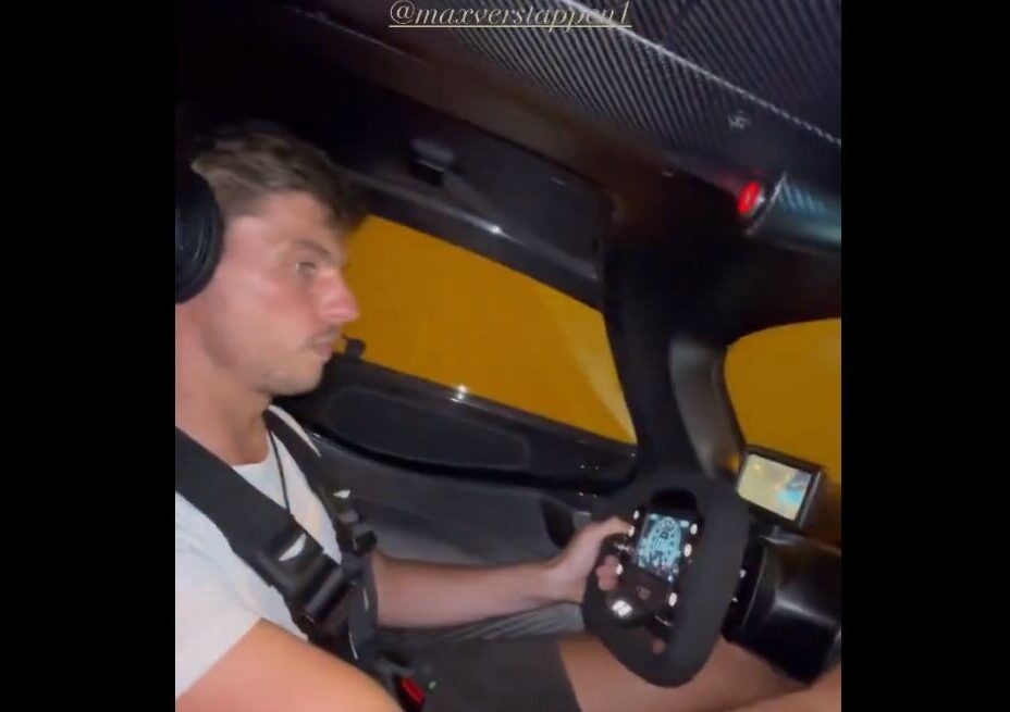 Max Verstappen Aston Martin Valkyrie