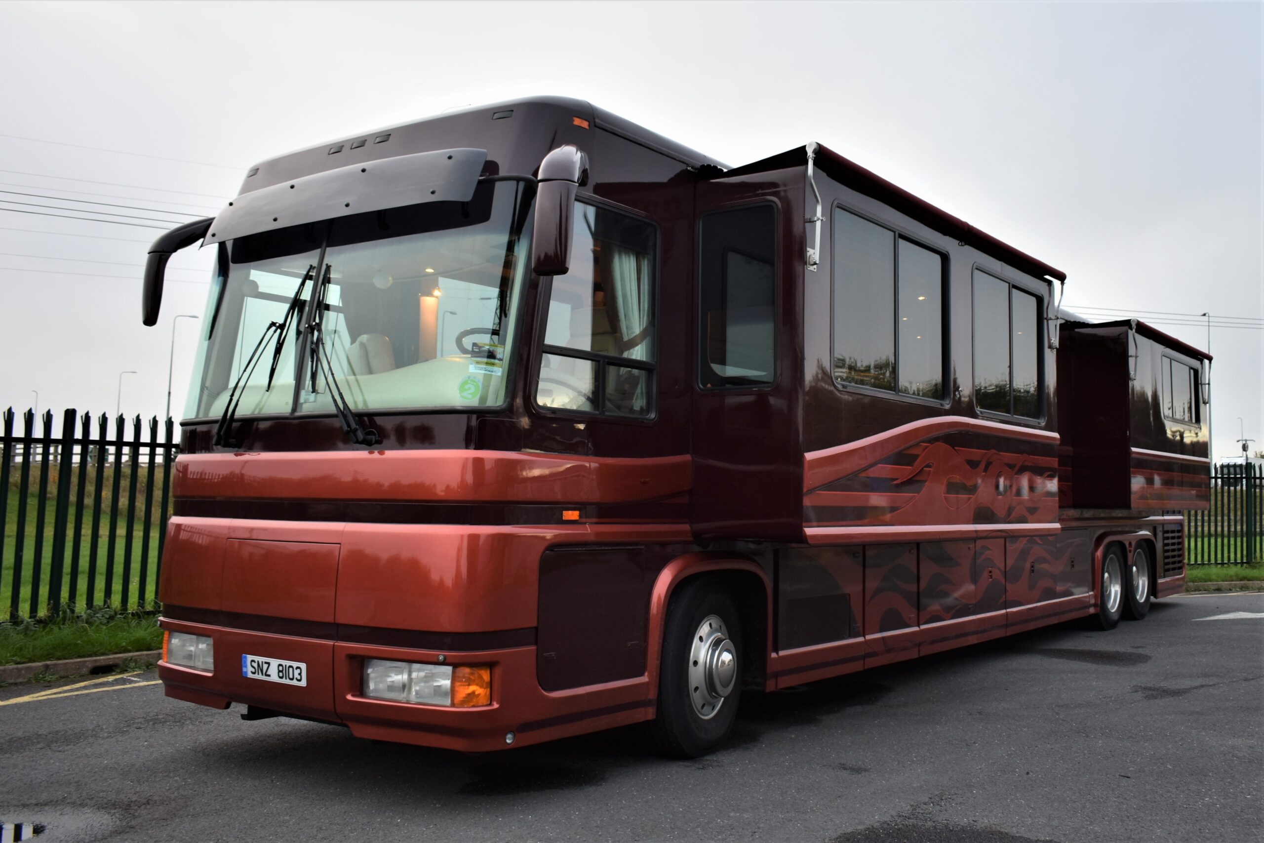 Jenson Button F1 motorhome ultra-luxueux