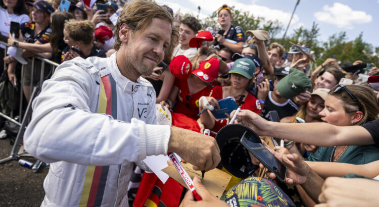 Quand Vettel et Coulthard enflamment le Nürburgring au son du V8 ! (+ vidéo)
