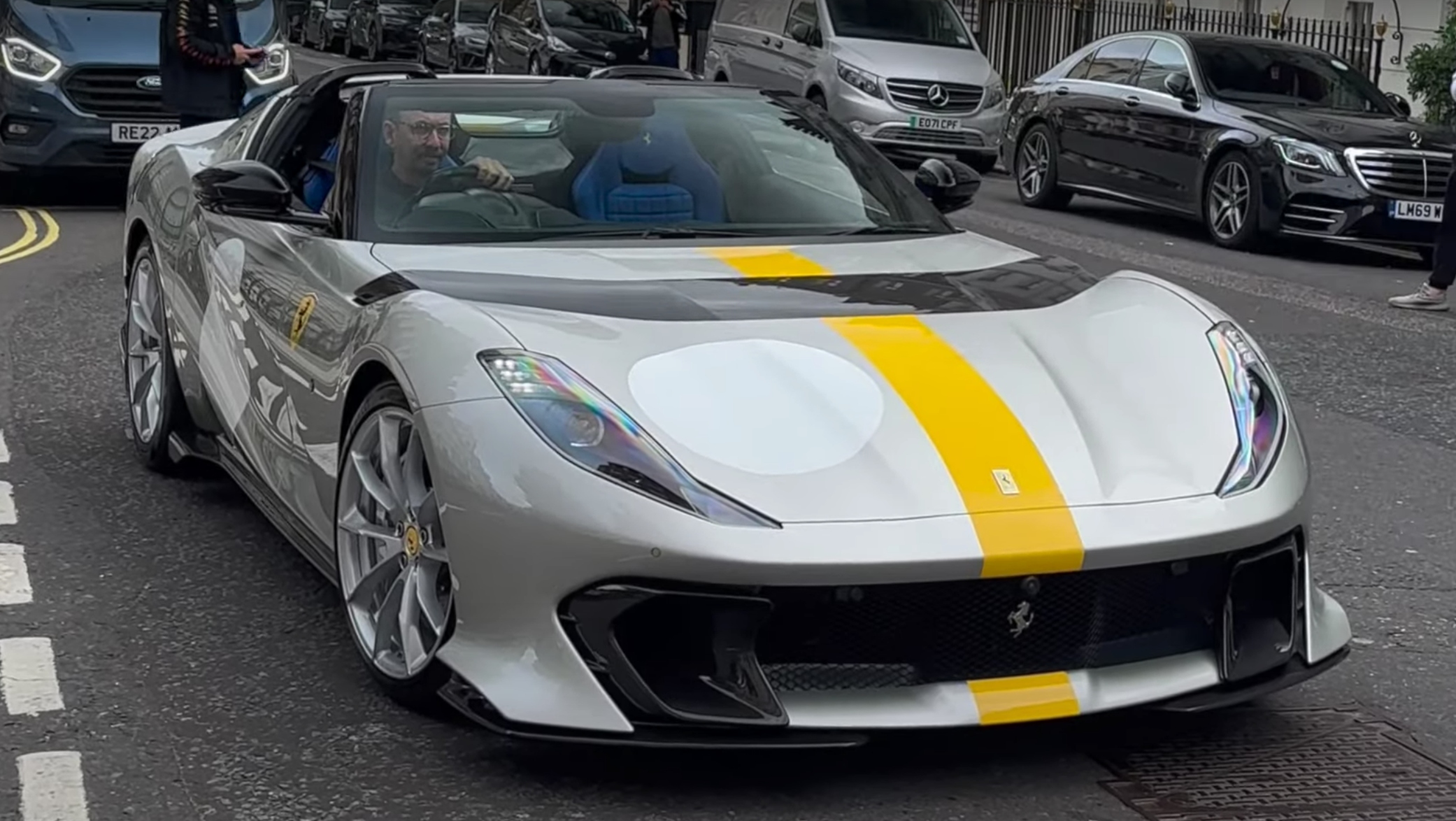 Ferrari 812 Competizione Aperta 2023