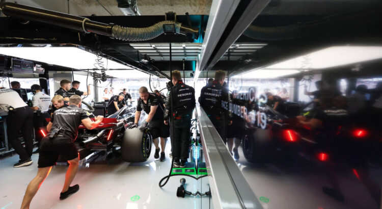 A Las Vegas, les fans peuvent visiter le garage Mercedes F1... en réalité virtuelle !