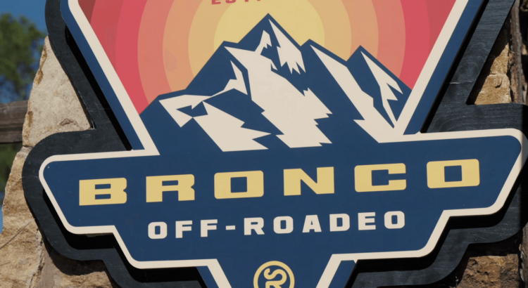 Max Verstappen et Sergio Perez essayent le Ford Bronco Raptor