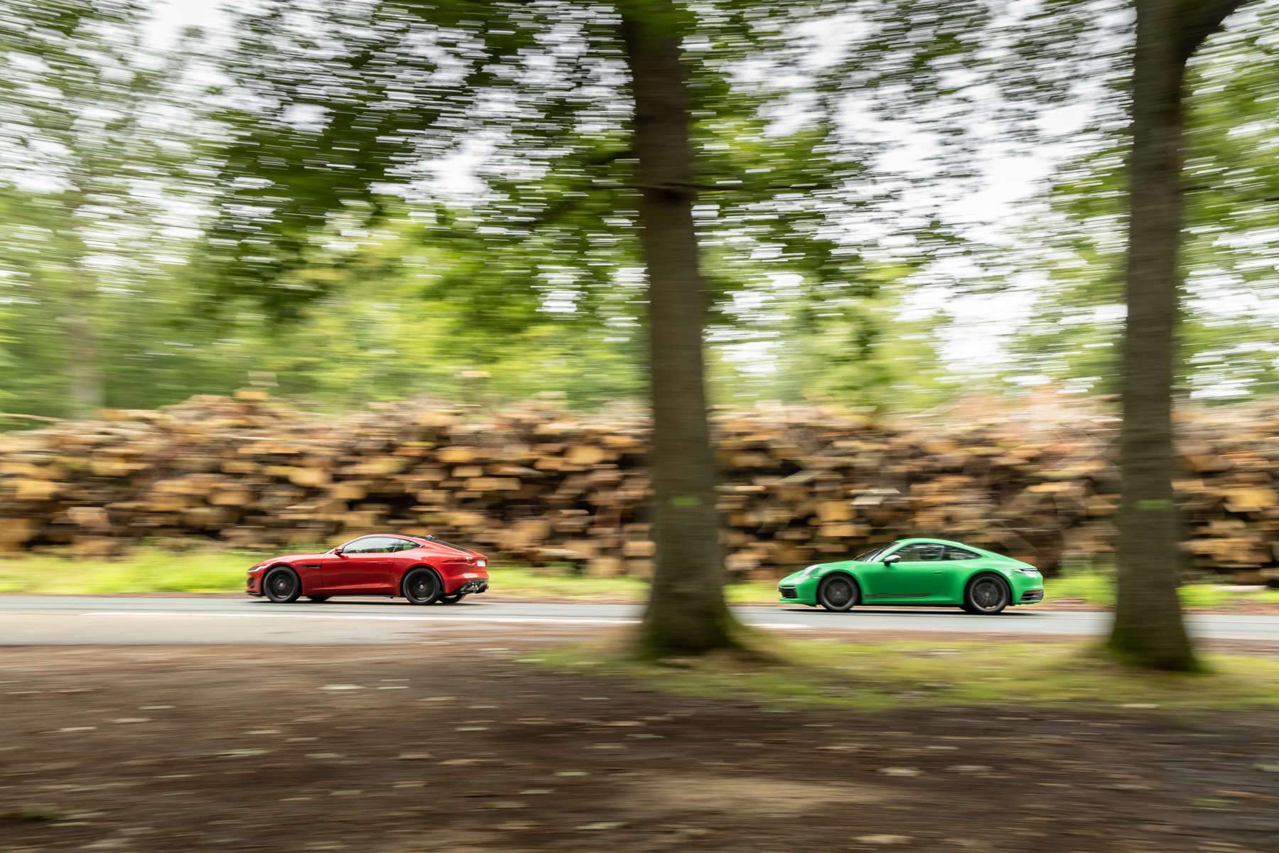 Jaguar F-Type P450 AWD Porsche 911 Carrera T 2023
